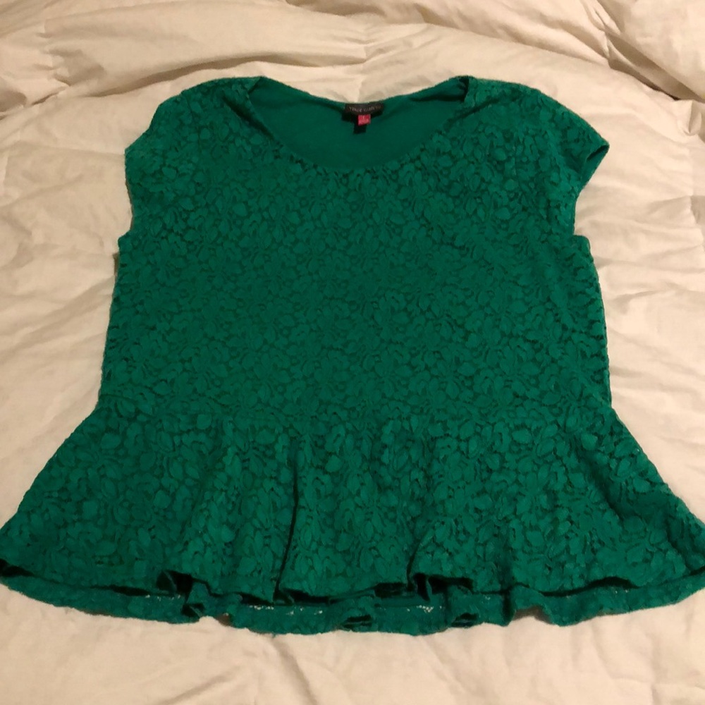 Vince Camuto Green Lace top